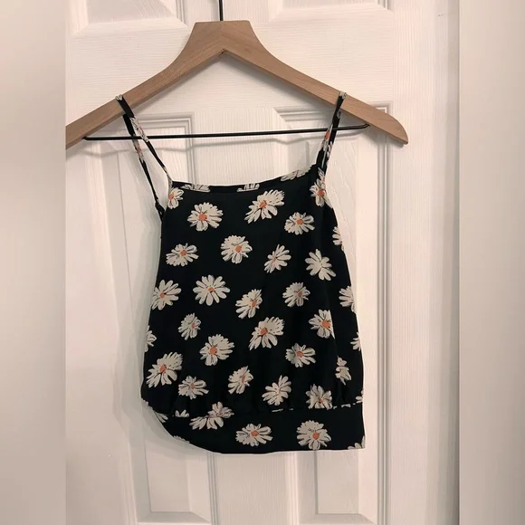 NWOT Fifty Street Floral crop top - Picture 2 of 9
